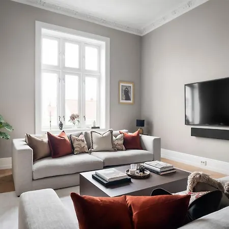 Apartment Sophisticated In