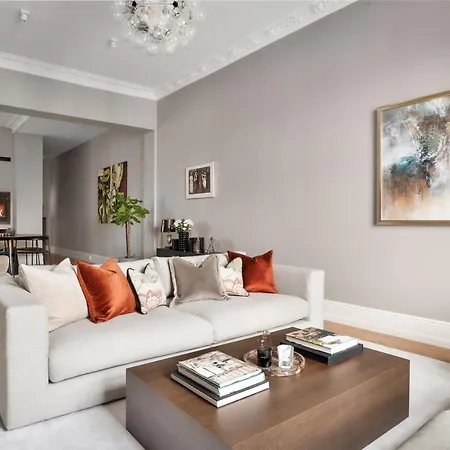 Sophisticated In Apartamento